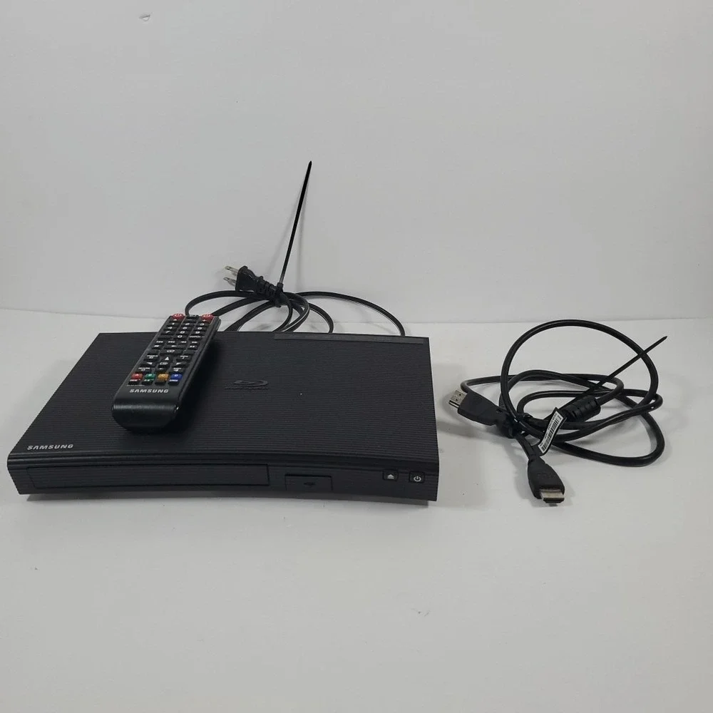 Samsung BD-J57C Smart Curved Blu-Ray Disc DVD Player Streaming With Remote